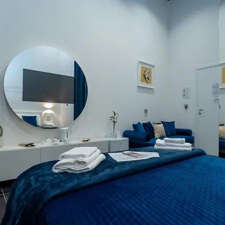 Skyhouse Chiaia Alojamento de Acomodação e Pequeno-almoço 4*