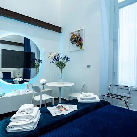 Skyhouse Chiaia 4* Nápoles