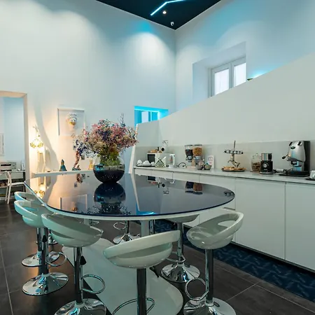 Skyhouse Chiaia Alojamento de Acomodação e Pequeno-almoço Nápoles