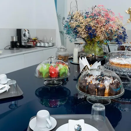 Alojamento de Acomodação e Pequeno-almoço Skyhouse Chiaia 4*