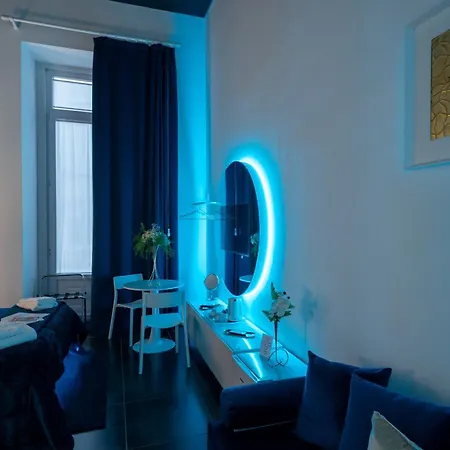 Bed & Breakfast Skyhouse Chiaia 2*