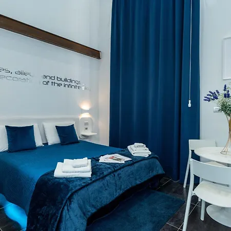 Skyhouse Chiaia 4*