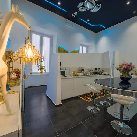 Bed & Breakfast Skyhouse Chiaia Naples