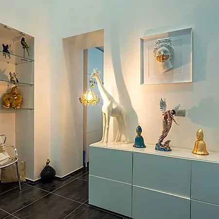 Skyhouse Chiaia 4* Naples