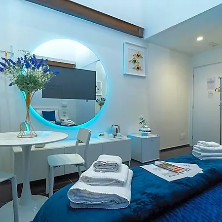 Skyhouse Chiaia Bed & Breakfast Napoli