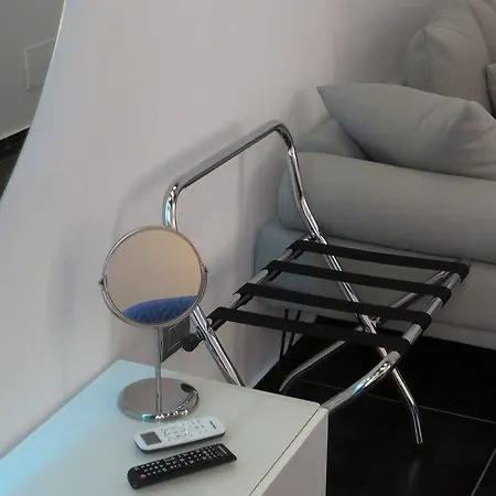 Bed & Breakfast Skyhouse Chiaia 2*