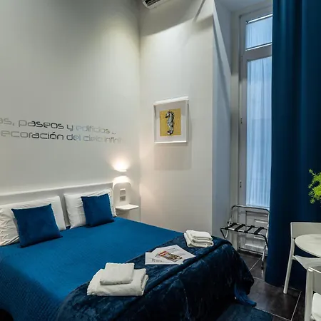 Skyhouse Chiaia 4* Неаполь