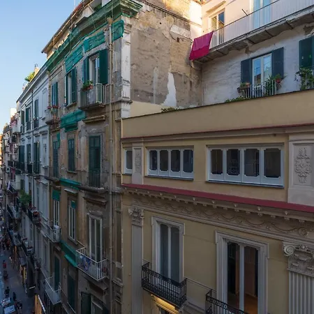 Skyhouse Chiaia Nocleg ze śniadaniem